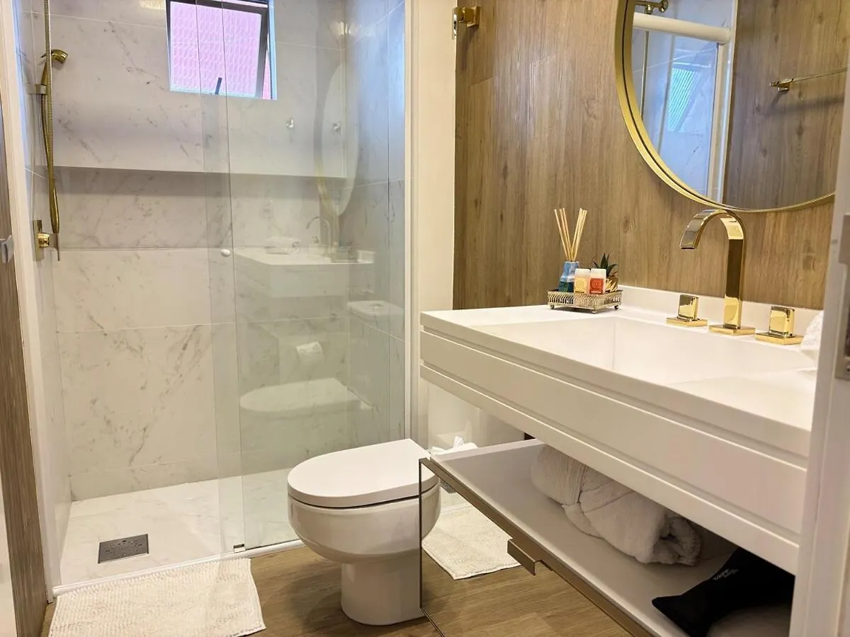 Apartamento Inteiro Reformado - Localizacao Perfeita E Otima Localizacao Балнеариу-Камбориу